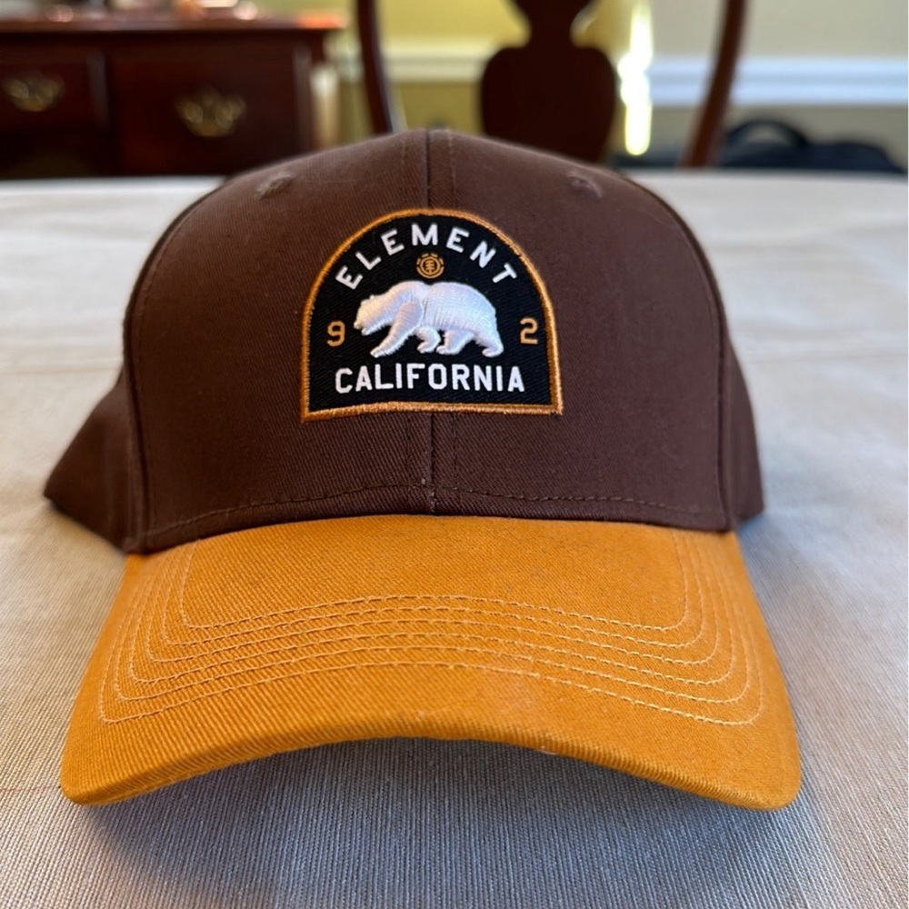 Element Mahtkcal Calibeast
Cap New with Tags